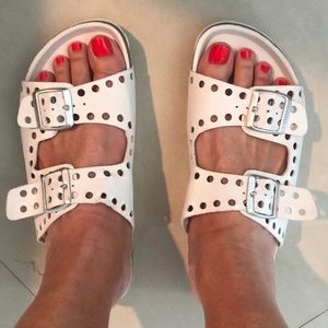 - Sandals by verbenas